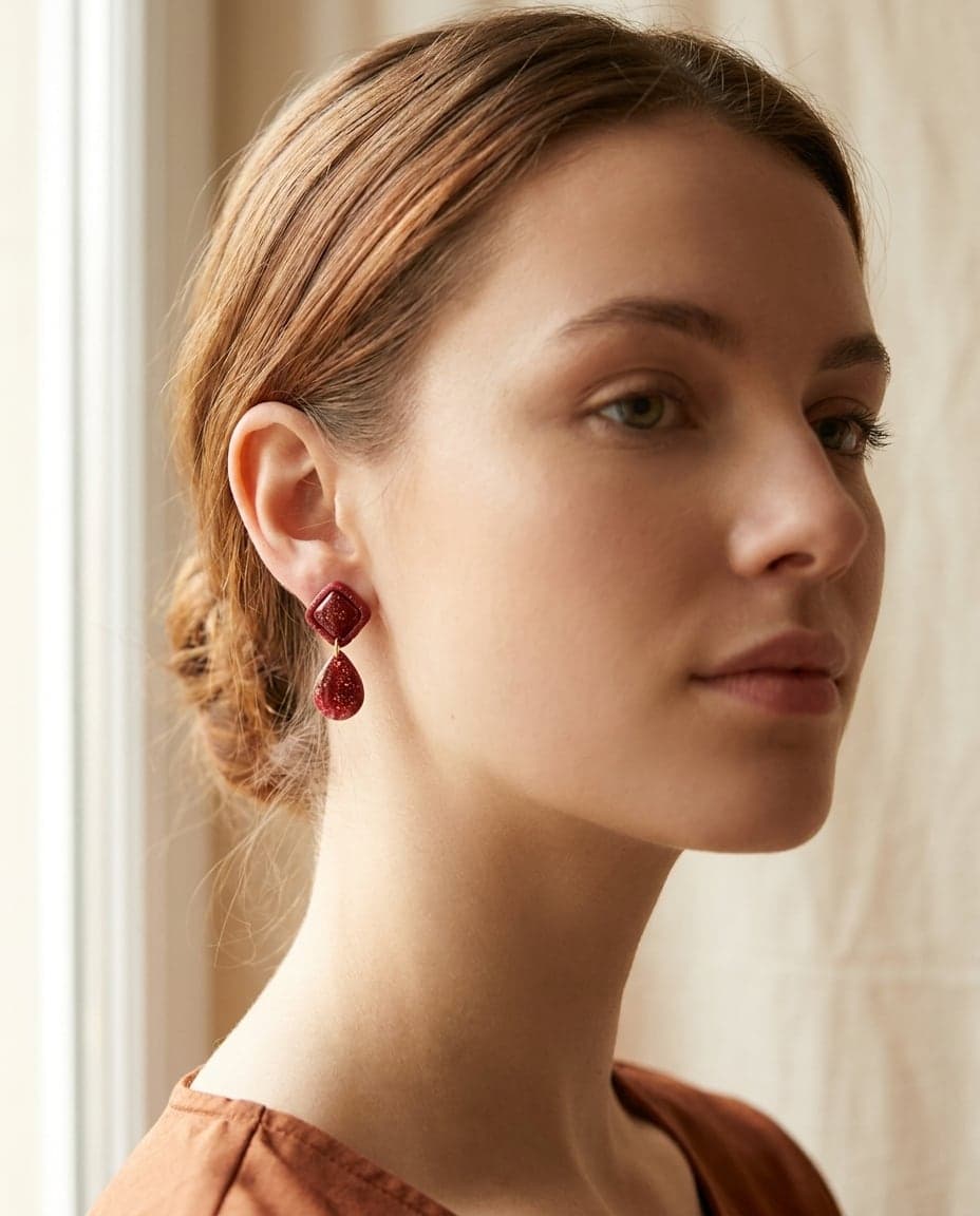 Crimson Noël studs – sfeerbeeld A